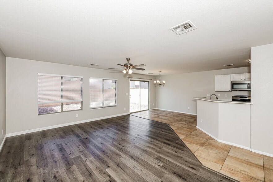 Building Photo - 6517 Coffeeville Creek Dr