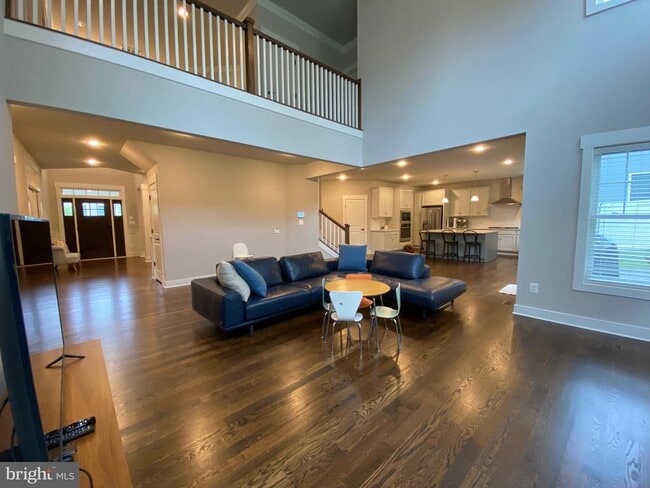 Building Photo - 2233 N Underwood St