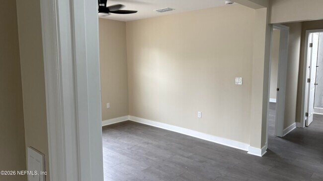 Building Photo - 5933 Jammes Rd