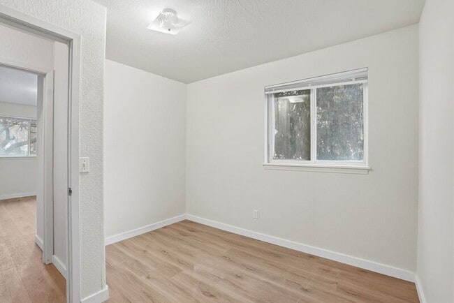 Building Photo - 3446 W Lilac Ct