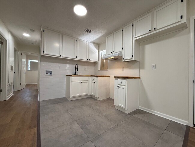 Building Photo - Now Available for Rent! Section 8 Welcome!