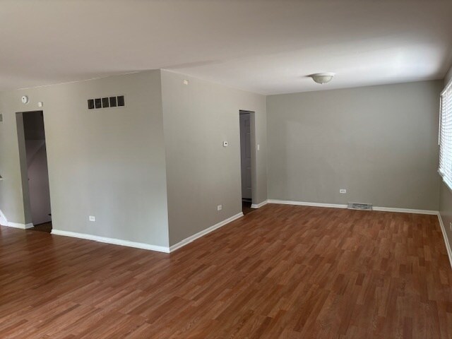 Building Photo - 448 N Kenneth Ct