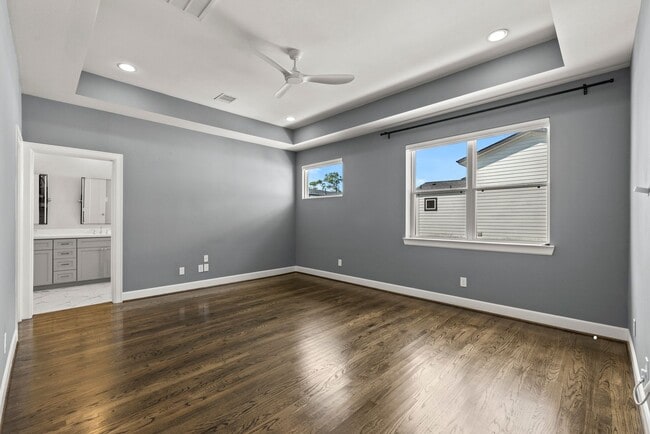 Building Photo - Modern Three-Story Home in Timbergrove Yards
