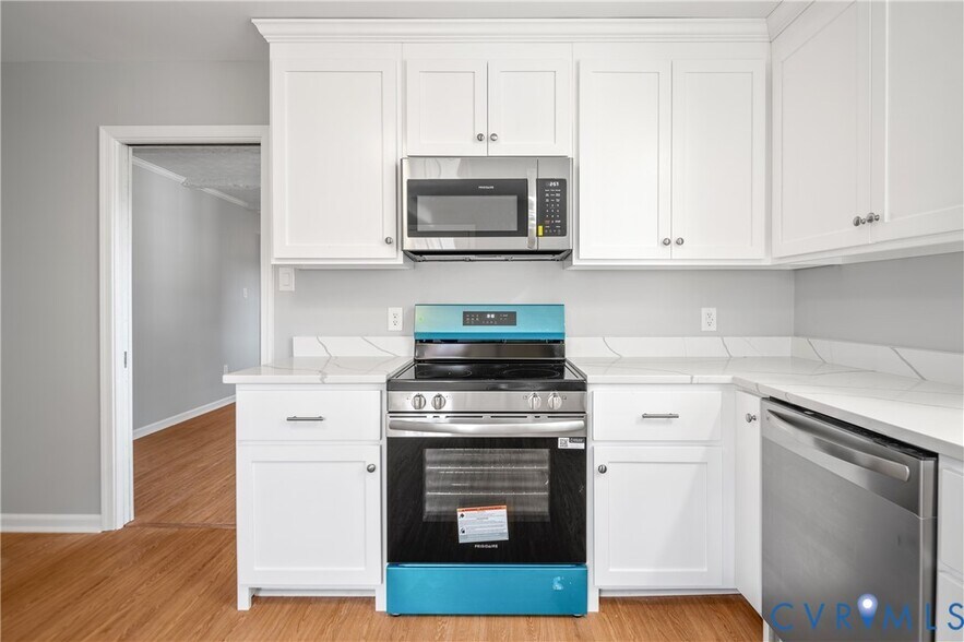 Building Photo - 3908 Pfost Ave