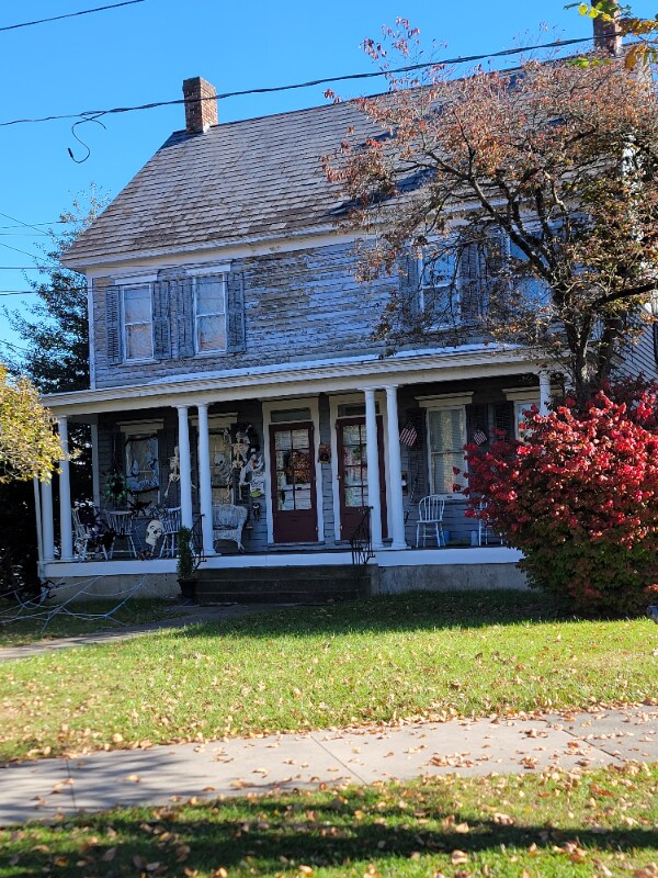 Building Photo - 1049 Dreher Ave