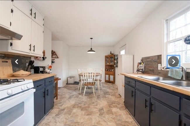 Building Photo - 4433 Sardis Dr