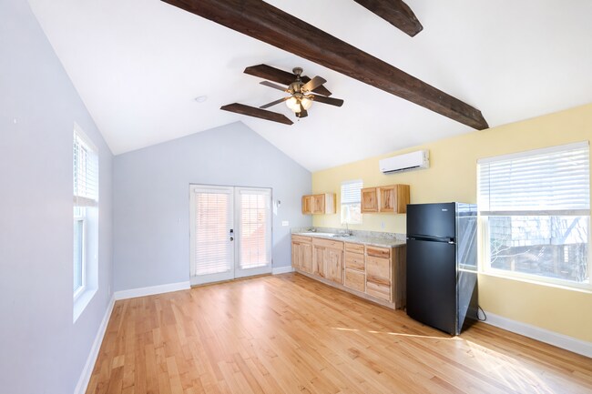 Building Photo - Downtown Asheville Rental w/ Detached Studio Apartment