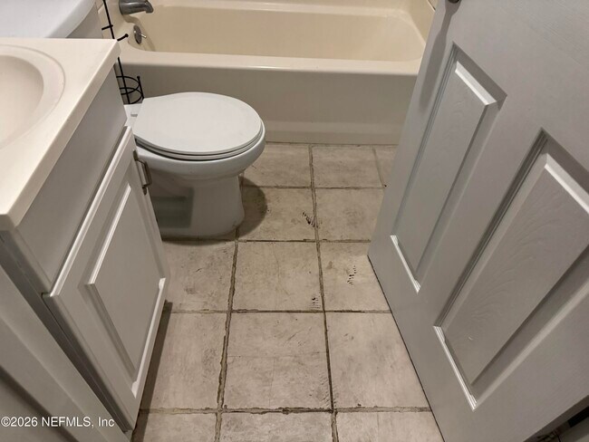 Building Photo - 1138 E 19th St