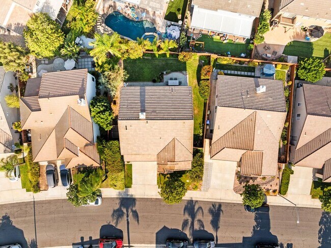 Building Photo - 42016 Delmonte St