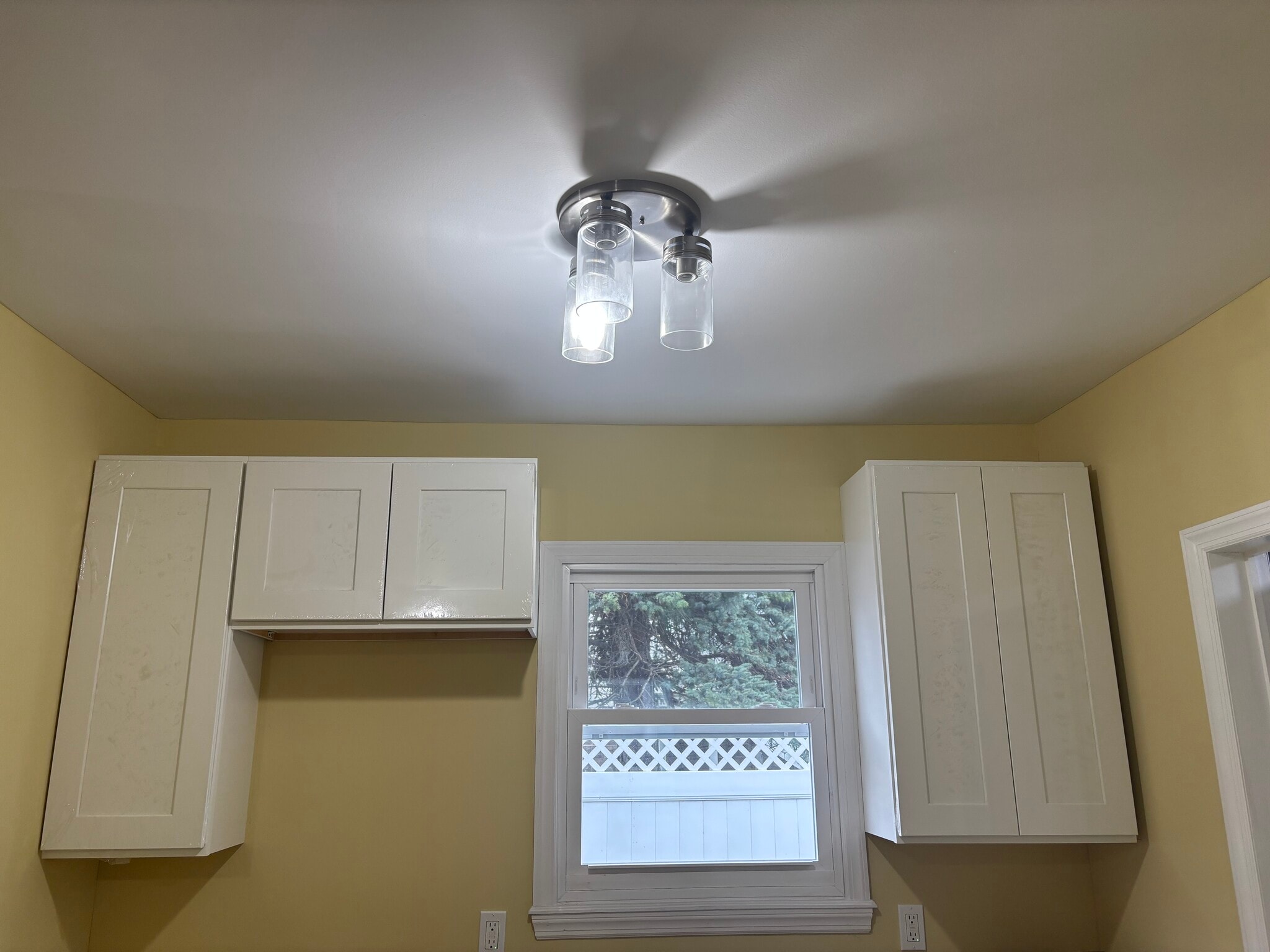 Building Photo - 44 Inman Pl