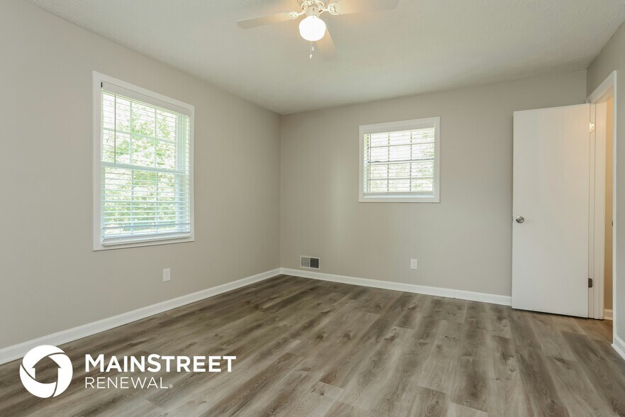 Building Photo - 6165 Marilla St