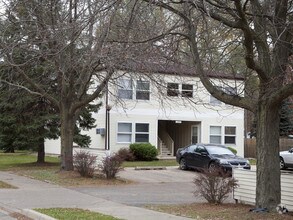 Building Photo - Bayberry B Apartments
