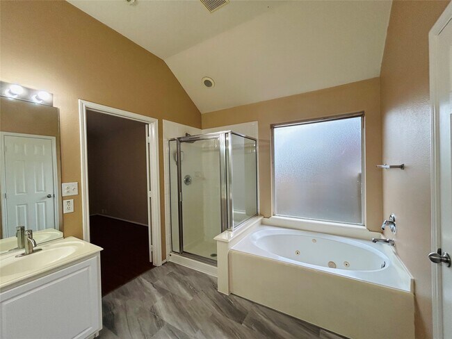 Building Photo - 5018 Rocky Manor Ln