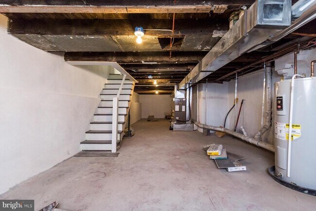 Building Photo - 537 N 33rd St