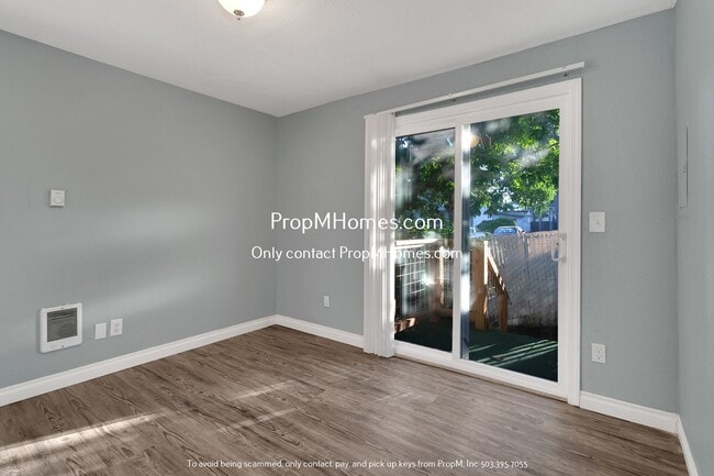 Building Photo - Charming Two Bedroom Unit in the Heart of ...