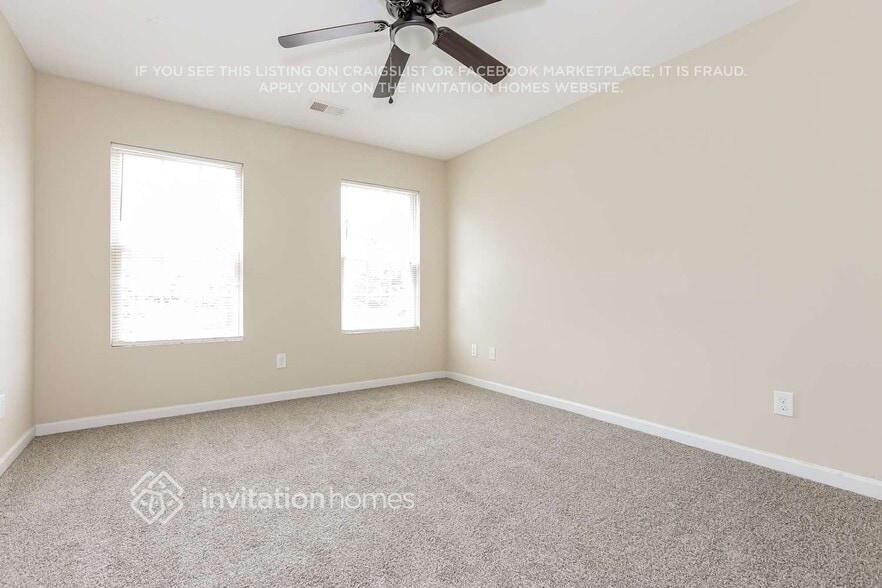 Building Photo - 5490 Rosehall Pl