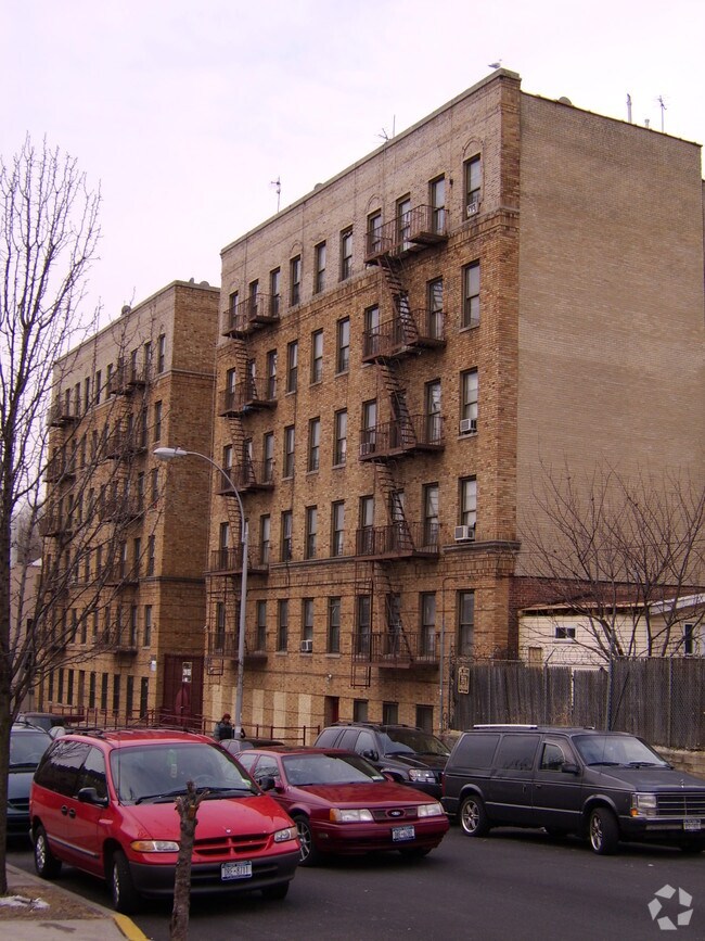 Primary Photo 3/5/07 - 2055 Harrison Ave