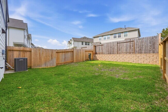 Building Photo - 106 W Coralburst Lp