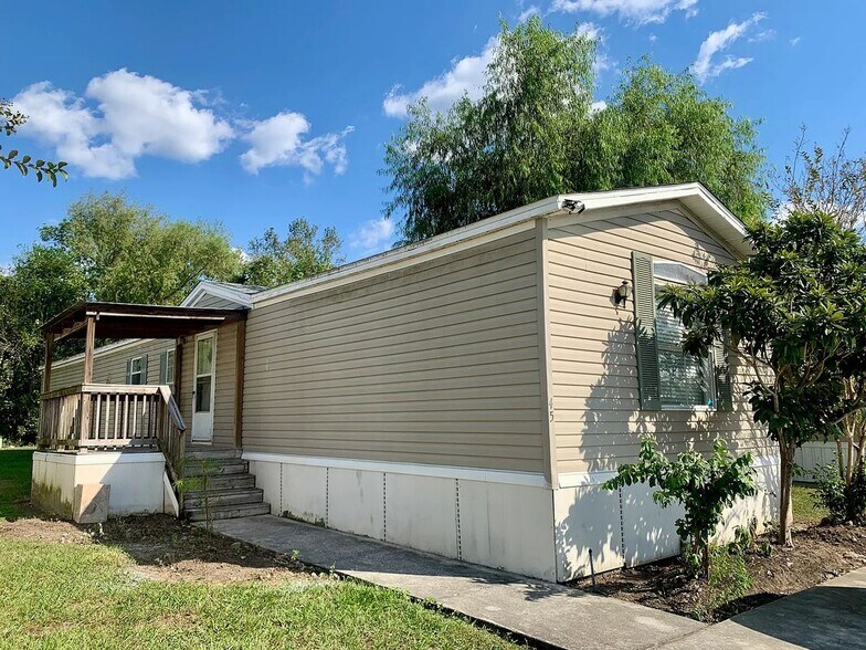 Building Photo - 6111 Nueces Park Road