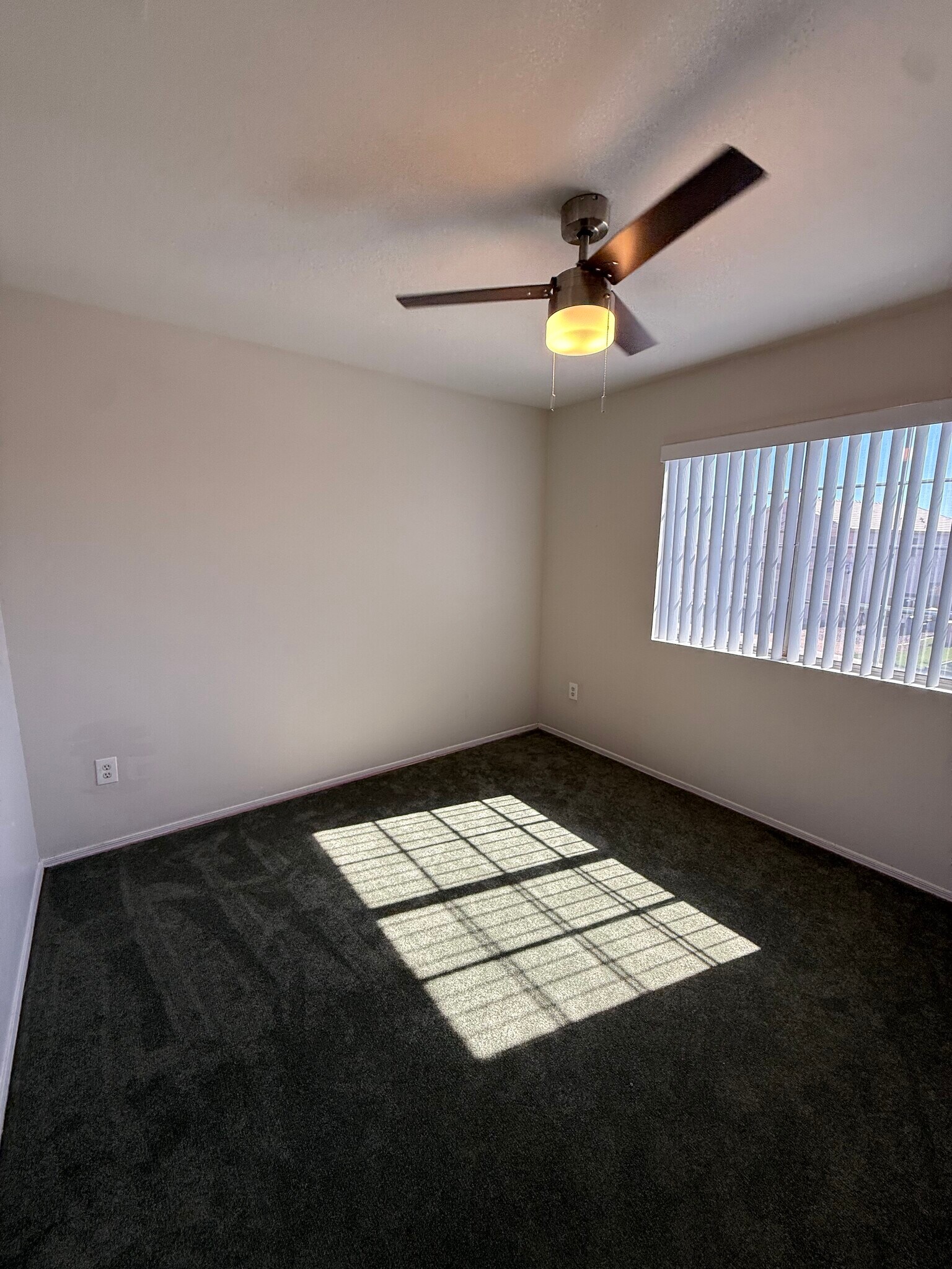 Building Photo - 8868 W Greer Ave