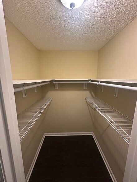 Bedroom/ office 1 closet / pantry - 669 Windhaven Dr