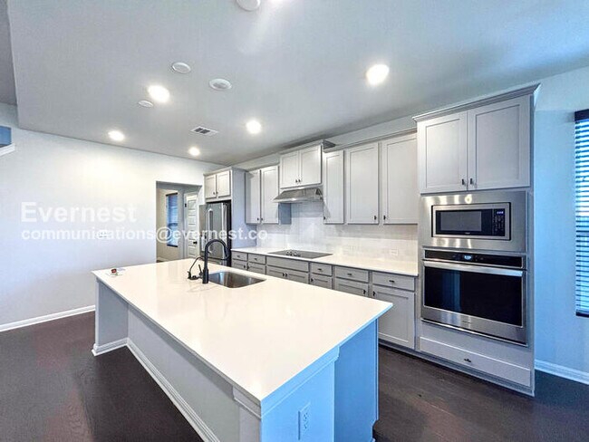 Building Photo - 102 Santo Spirit Road