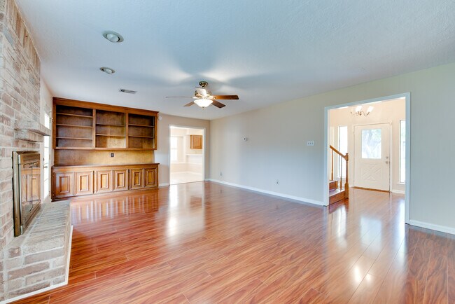 Building Photo - 15114 Mira Vista Dr