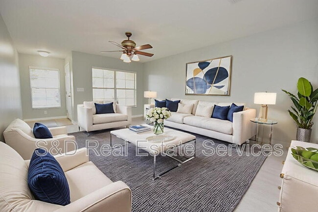 Building Photo - 515 Sandstone St