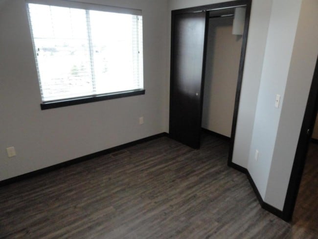 Building Photo - 1515 Ohana Ave