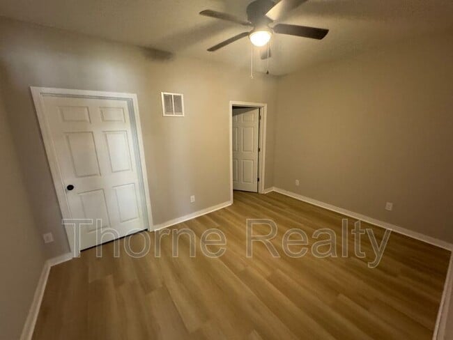 Building Photo - 821 Belleview Ave