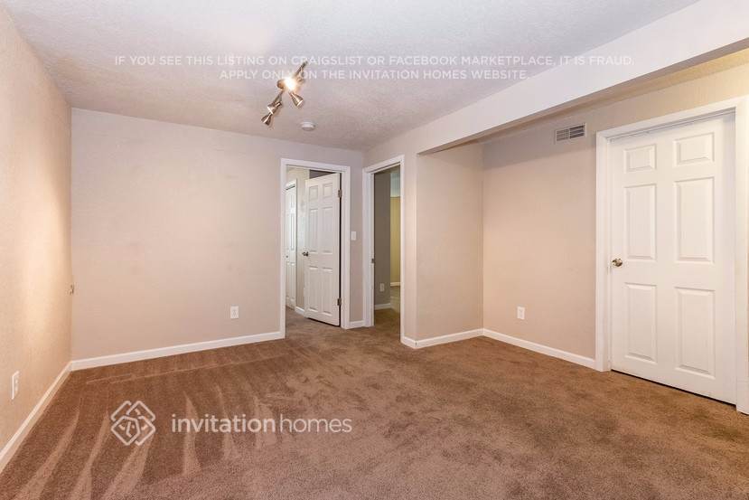 Building Photo - 6050 S Marshall Dr