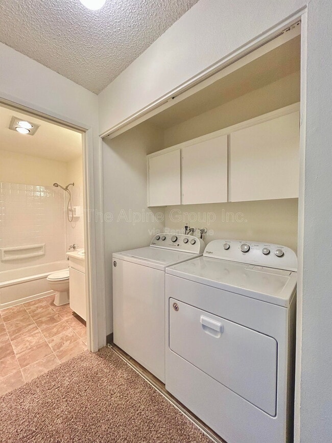 Building Photo - 12400 SW Chaps Ct