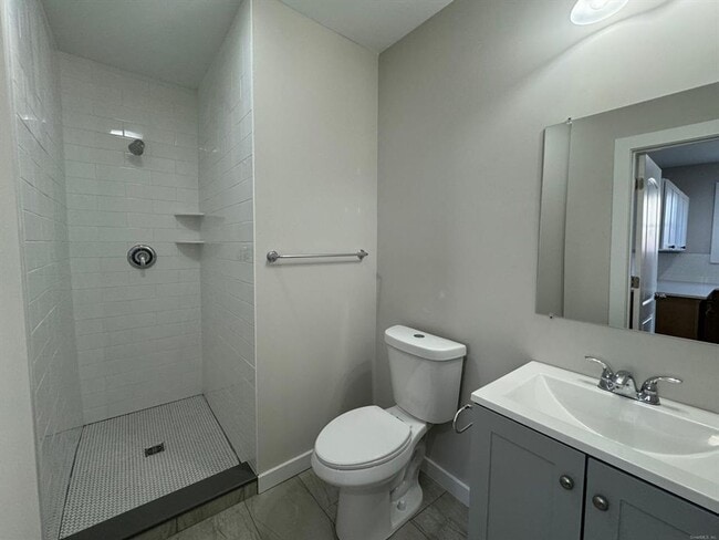 Building Photo - Single Family House in Derby- 3 Bed 2 bath