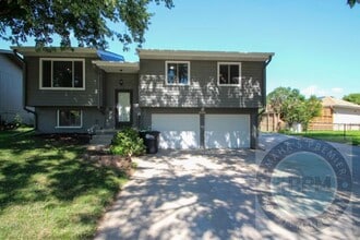 Building Photo - Beautiful 3Bd/2Ba home in Omaha, NE | Finished Basement!