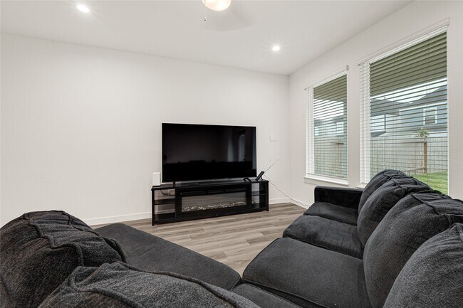 Building Photo - 2930 Needham Gdn Ln