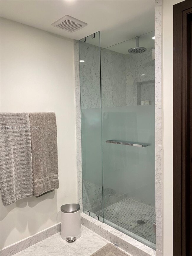 Building Photo - 1000 Brickell Plaza