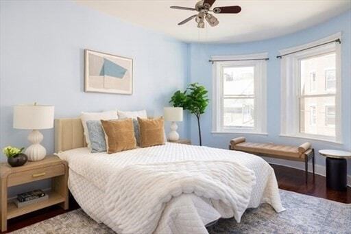 Building Photo - 1898 Beacon St