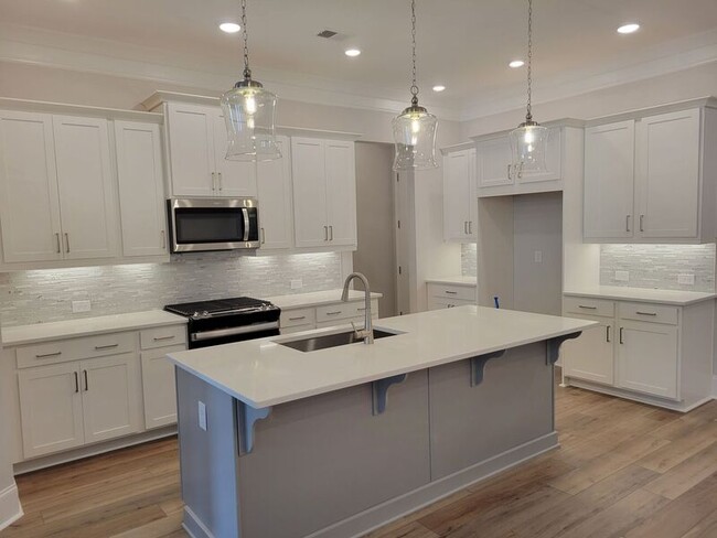 Building Photo - 2130 Cosette Ln