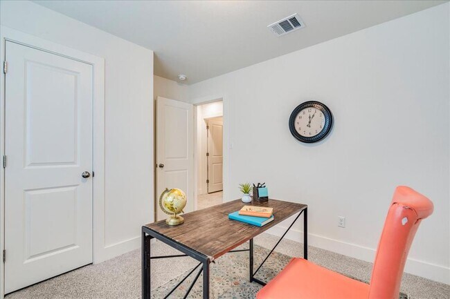 Building Photo - 439 White Steppe Way
