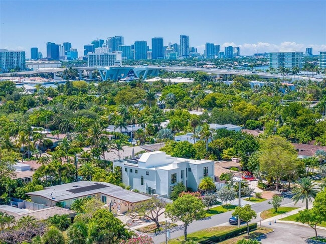 Building Photo - 2001 Marietta Dr