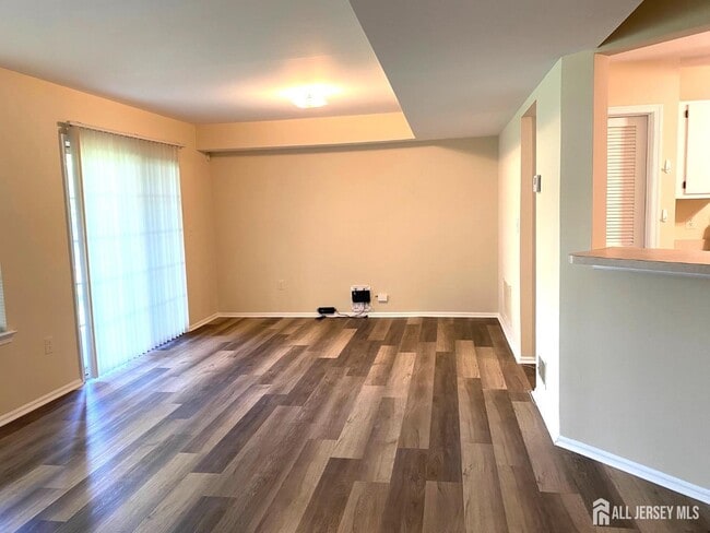 Building Photo - 420 Plymouth Rd