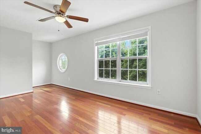 Building Photo - 1562 Kingstream Cir