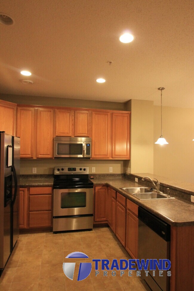 Building Photo - 11040 Fergus St NE