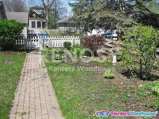 Building Photo - Beautiful 3bed/1bath