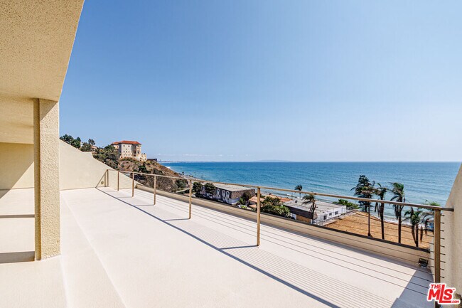 Building Photo - 18055 Coastline Dr