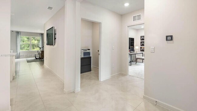 Building Photo - 4601 SW Savona Blvd