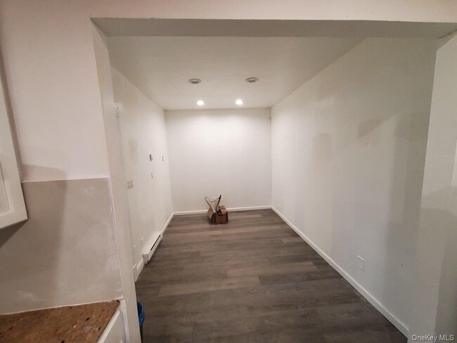 Building Photo - 31 Park Ave