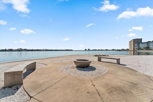 Building Photo - 5220 Brittany Dr S