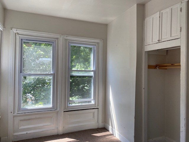 Building Photo - 10 N 42nd St