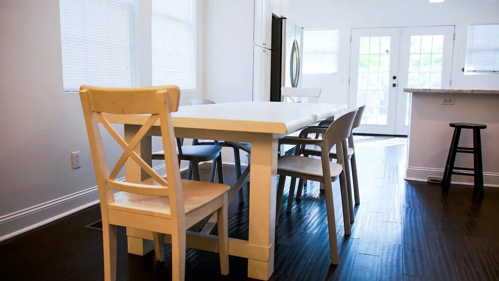 Dining Room - 3415 Louisiana Avenue Pky